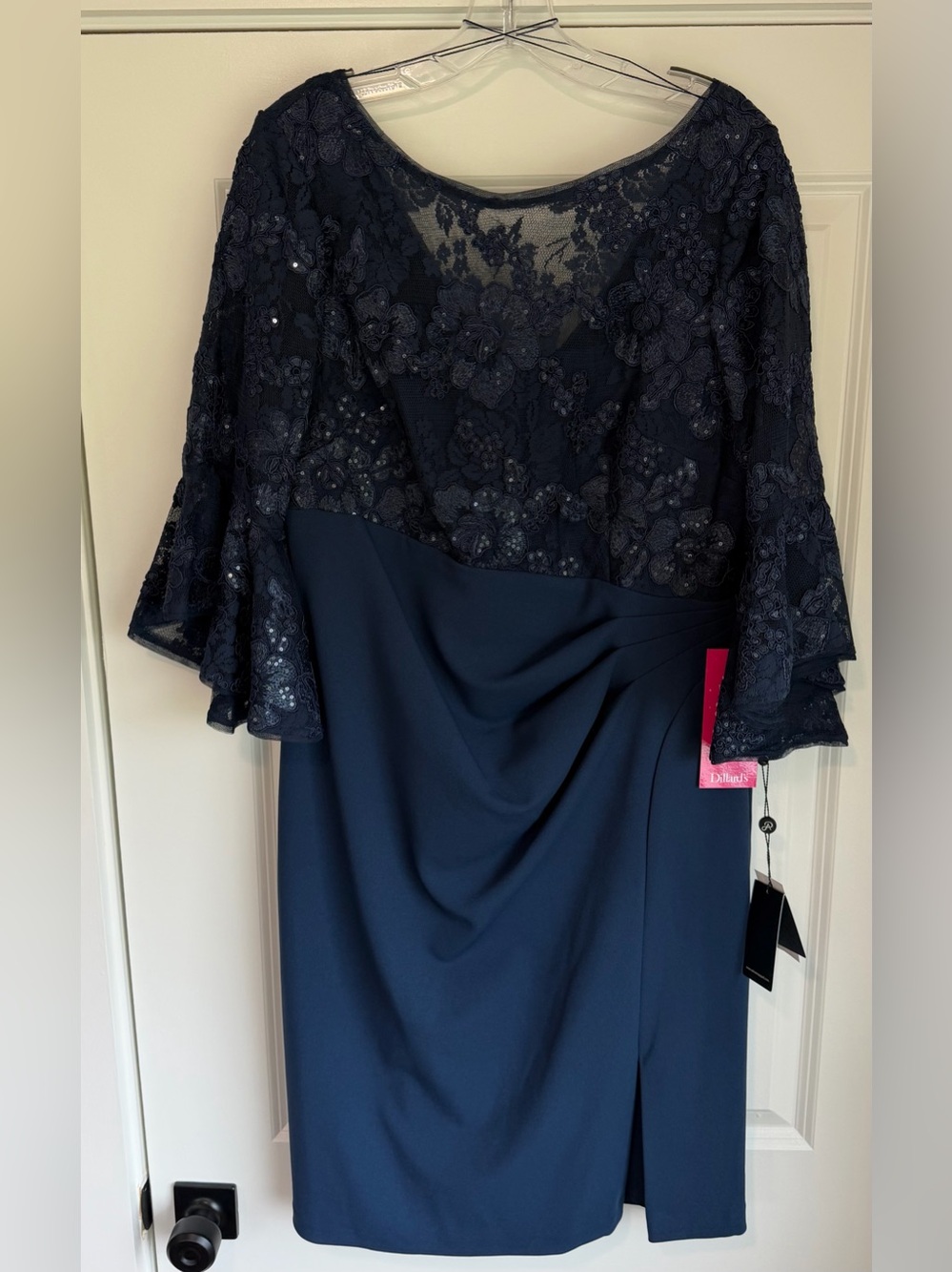 Navy Lace & Crepe Midi Dress with elegant fluttering Sleeves- lots of detail NWT